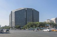 汇金财讯：引导演艺明星成为“正能量偶像”