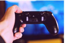 大神发现索尼主机通行破解办法：PS2已成功、PS4/5有戏