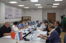 中俄关系的战略进程：发展前景和资源整合圆桌会议在俄圆满举行